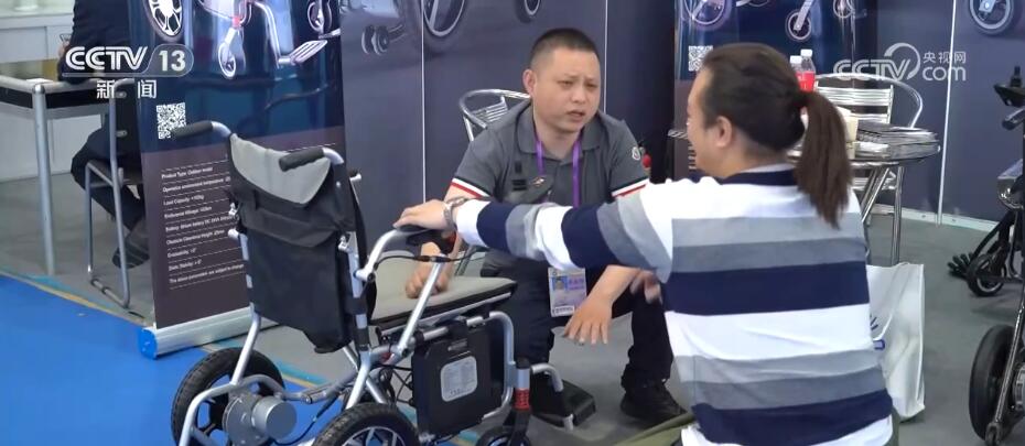 4436x12威尼斯“银发经济”开展潜力宏大 更多医疗保健东西走入平常苍生家(图1)